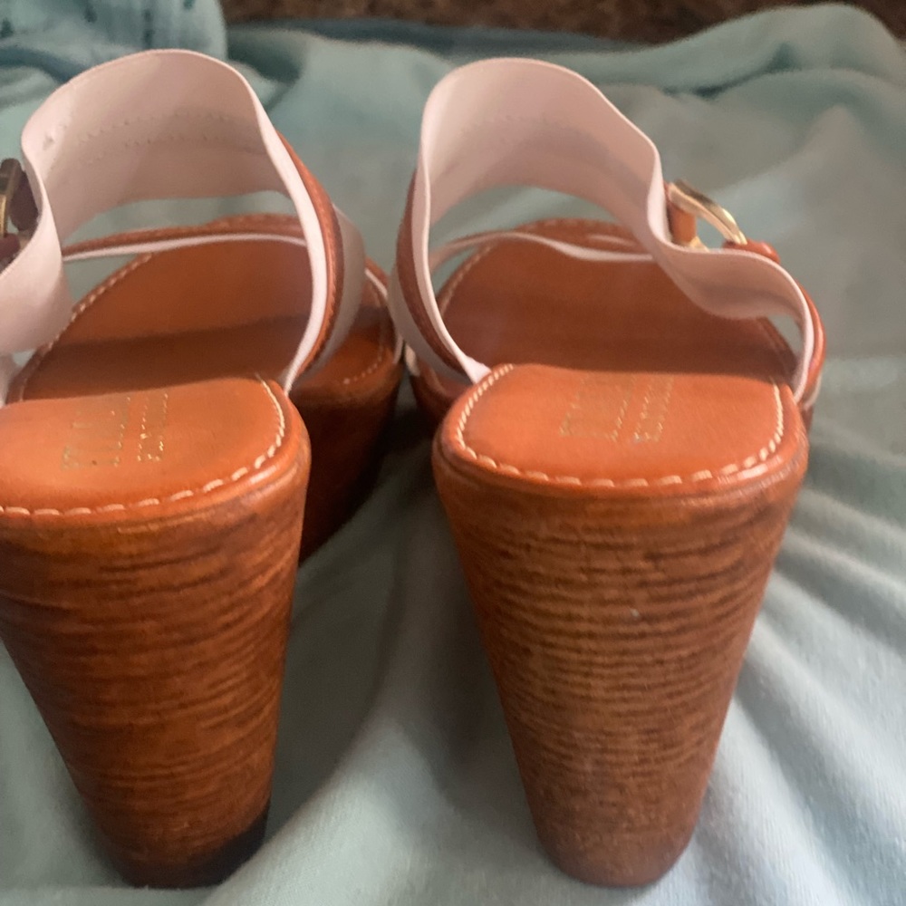 Shoes ! 🧡🤎🤍 - Picture 5 of 6